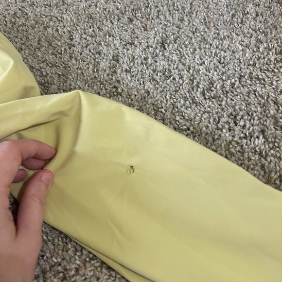 Lululemon Stretch High-Rise Jogger *Full Length
Finch Yellow Women’s Size 4 Run - Picture 10 of 11